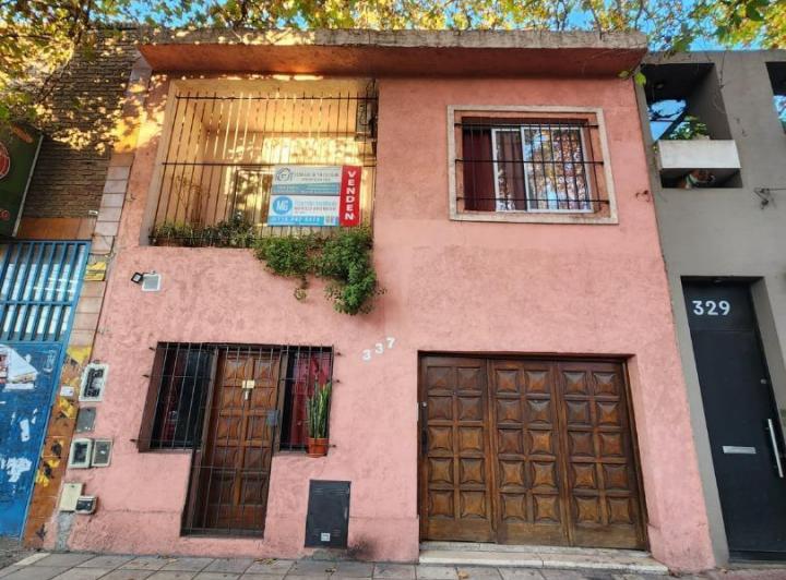 Casa · 160m² · 5 Ambientes · 1 Cochera