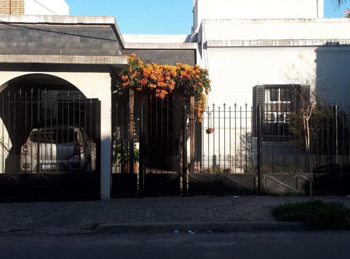 Casa · 150ha · 5 Ambientes · 1 Cochera