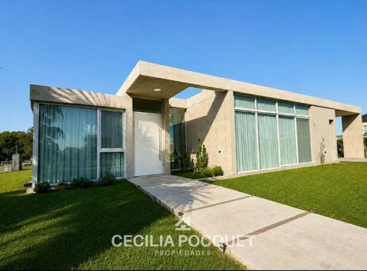 Casa · 191m² · 5 Ambientes · 2 Cocheras
