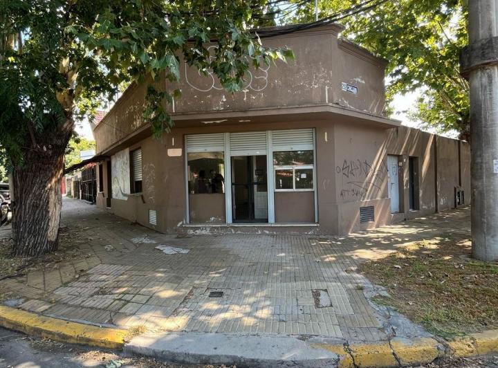 Casa · 300m² · 7 Ambientes · 1 Cochera