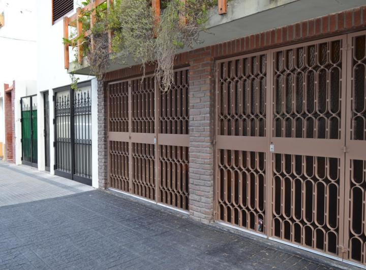 Casa · 280m² · 4 Dormitorios · 2 Cocheras