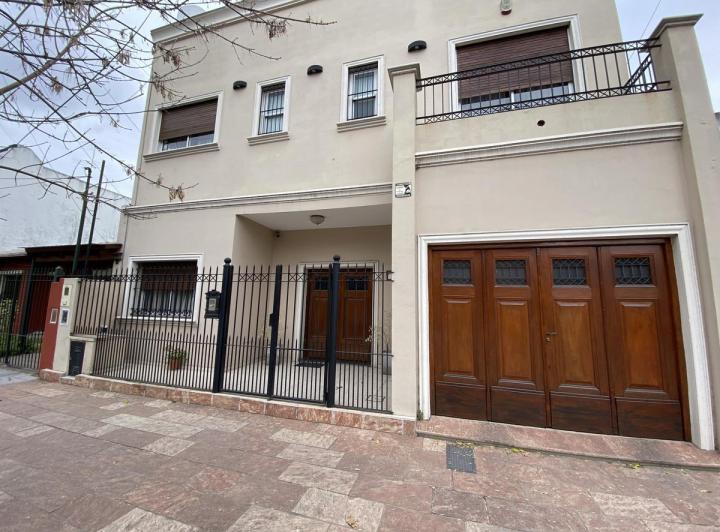 Casa · 114m² · 5 Ambientes · 1 Cochera