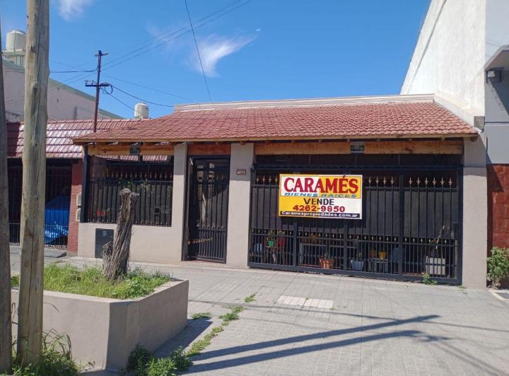 Casa · 200m² · 6 Ambientes · 1 Cochera