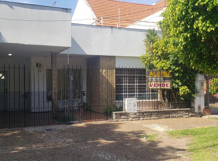Casa · 166m² · 6 Ambientes · 1 Cochera