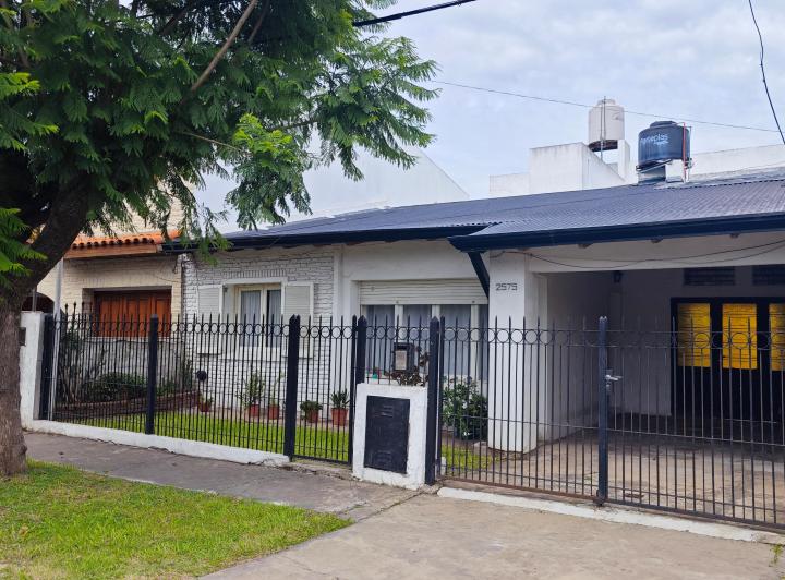 Casa · 188m² · 5 Ambientes · 1 Cochera
