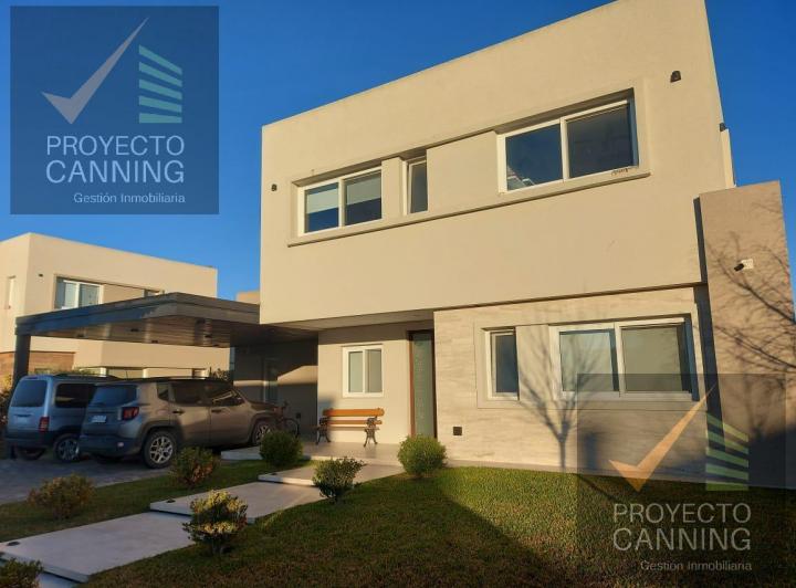 Casa · 240m² · 5 Ambientes · 2 Cocheras
