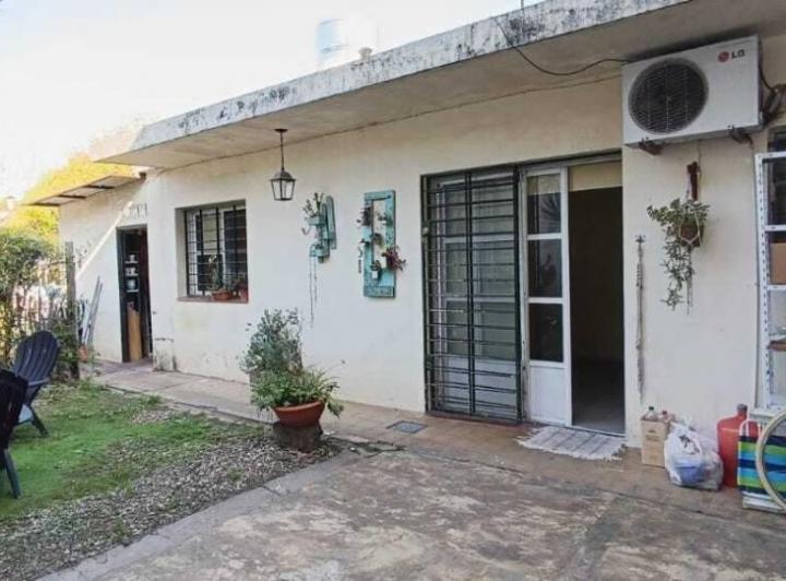 Casa · 200m² · 6 Ambientes · 2 Cocheras