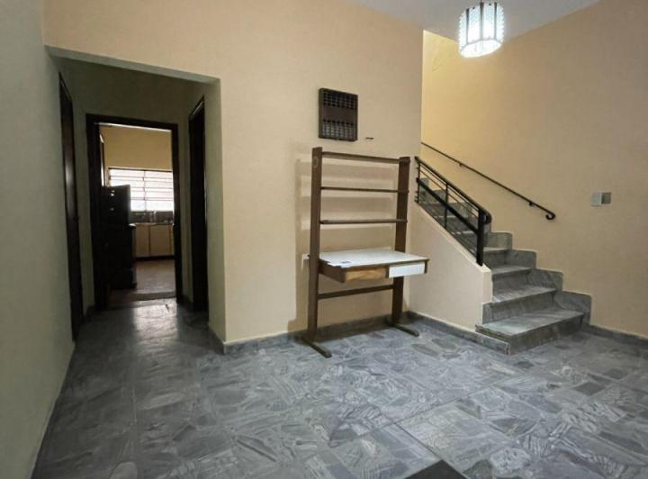 Casa · 205m² · 6 Ambientes · 4 Cocheras