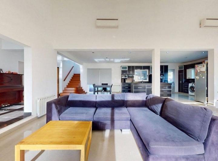 Casa · 316m² · 6 Ambientes · 6 Cocheras
