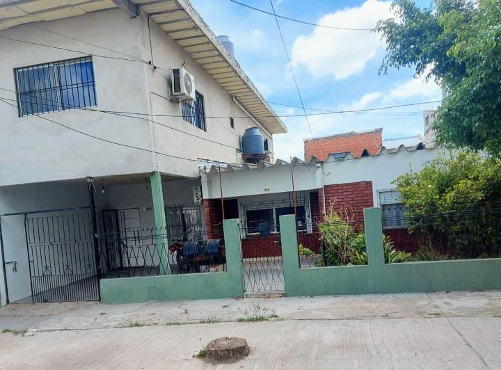 Casa · 150m² · 7 Ambientes · 1 Cochera