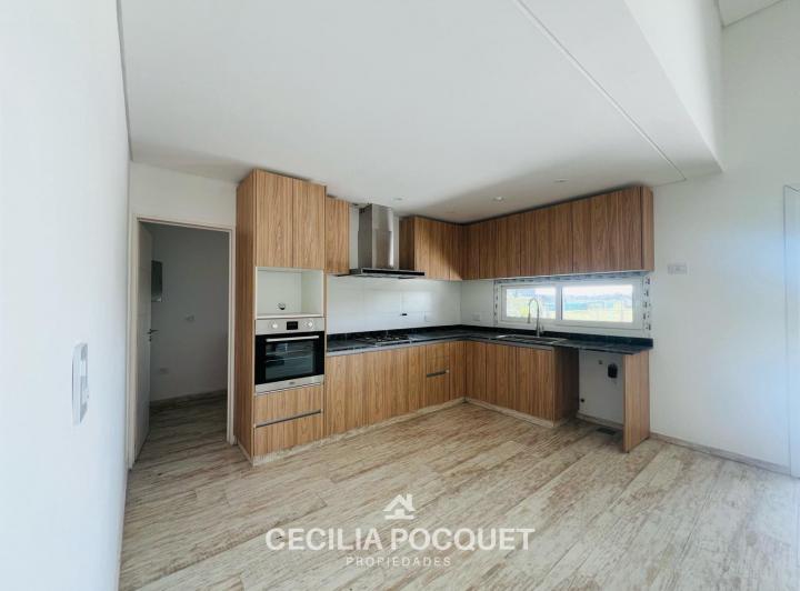 Casa · 170m² · 5 Ambientes · 1 Cochera