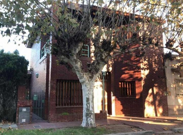 Casa · 300m² · 5 Ambientes