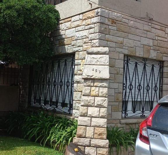 Casa · 222m² · 5 Ambientes · 3 Cocheras