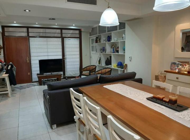 Casa · 150m² · 5 Ambientes · 3 Cocheras