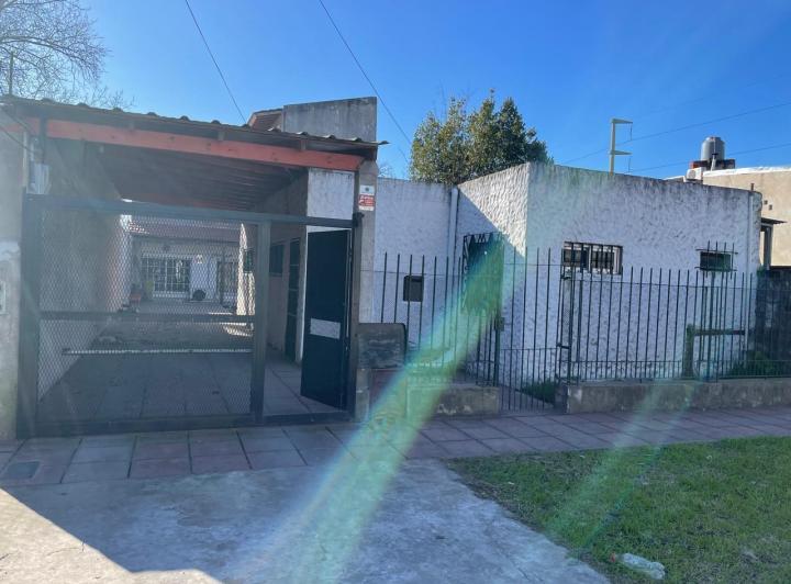 Casa · 190m² · 6 Ambientes · 1 Cochera