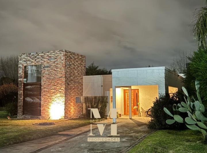 Casa · 150m² · 5 Ambientes · 1 Cochera