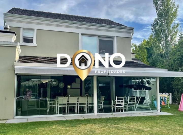 Casa · 350m² · 5 Ambientes · 1 Cochera