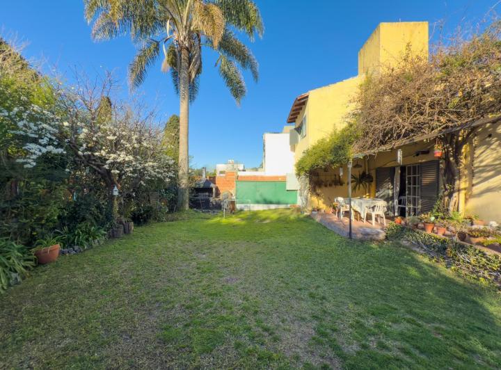 Casa · 160m² · 5 Ambientes · 1 Cochera