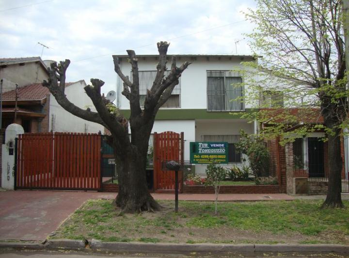 Casa · 430m² · 7 Ambientes · 1 Cochera