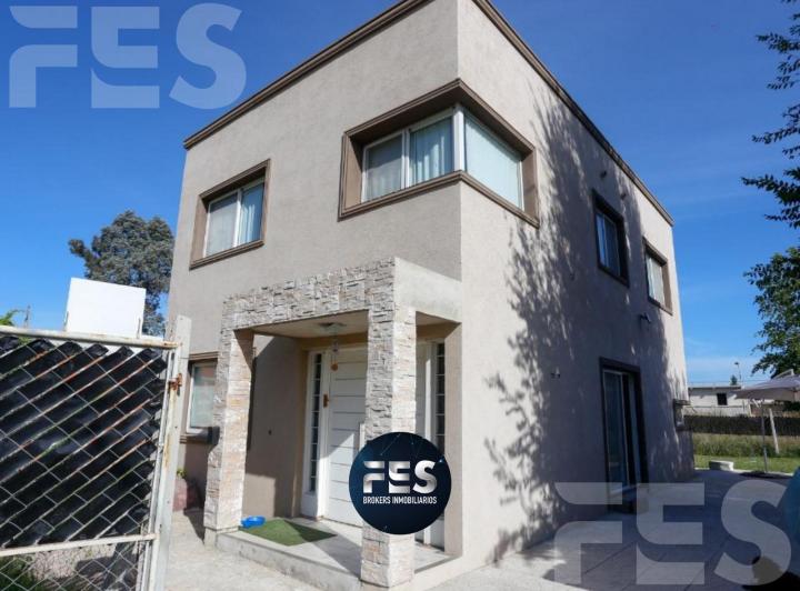 Casa · 120m² · 5 Ambientes · 1 Cochera
