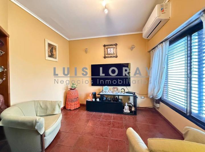 Casa · 162m² · 5 Ambientes · 1 Cochera