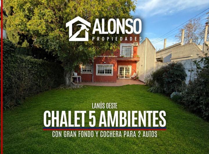 Casa · 210m² · 5 Ambientes · 2 Cocheras