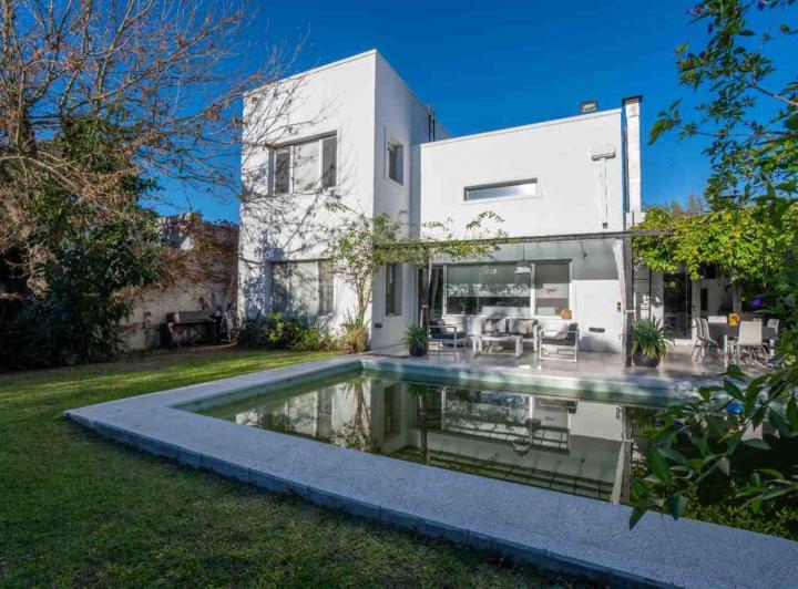 Casa · 200m² · 5 Ambientes