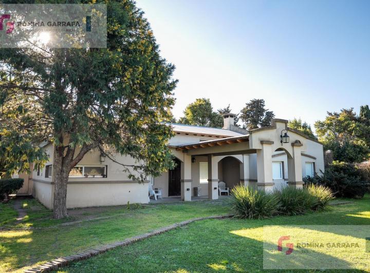 Casa · 177m² · 7 Ambientes · 2 Cocheras