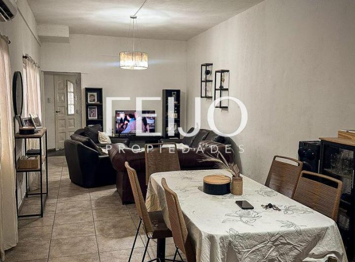 Casa · 111m² · 6 Ambientes · 1 Cochera
