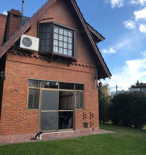 Casa · 375m² · 6 Ambientes