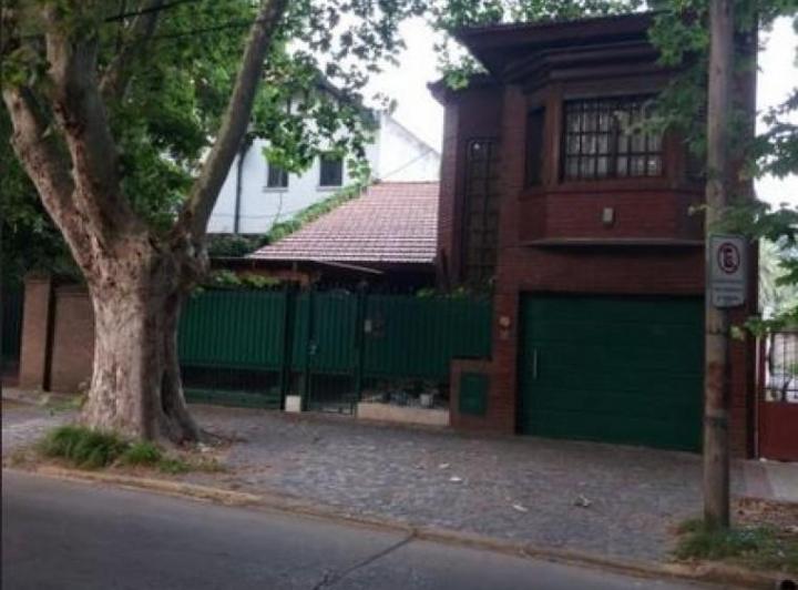 Casa · 211m² · 5 Ambientes · 1 Cochera