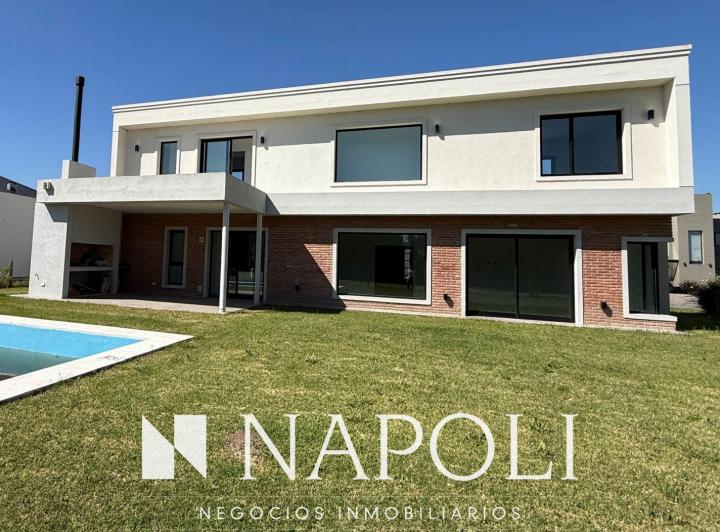 Casa · 155m² · 5 Ambientes