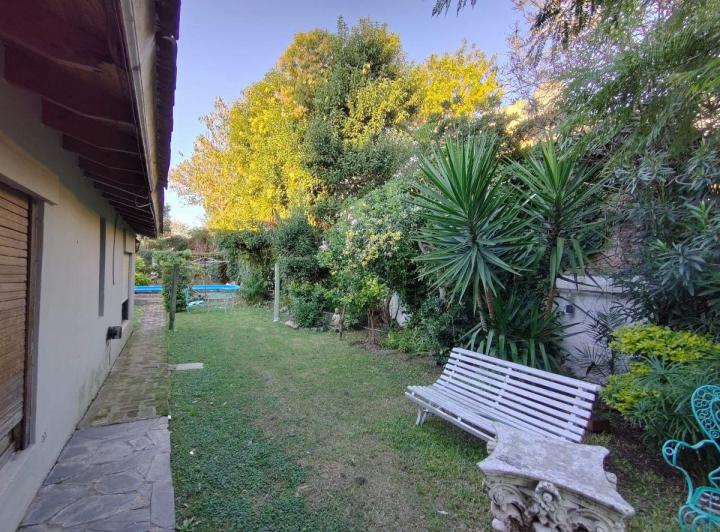 Casa · 224m² · 7 Ambientes · 3 Cocheras