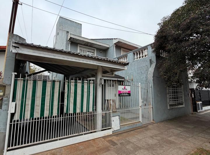 Casa · 280m² · 6 Ambientes · 2 Cocheras