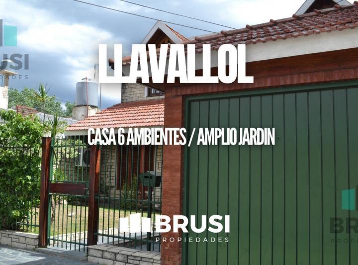 Casa · 220m² · 6 Ambientes · 1 Cochera