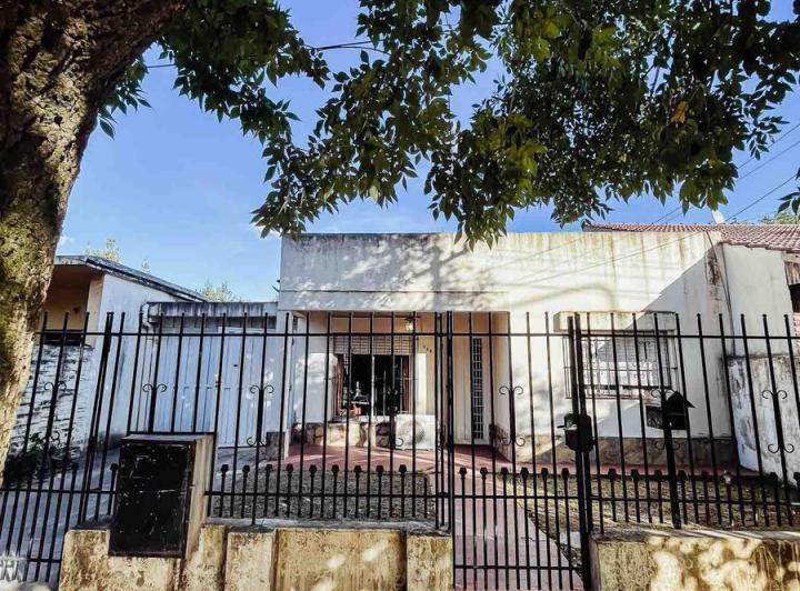 Casa · 170m² · 6 Ambientes · 1 Cochera