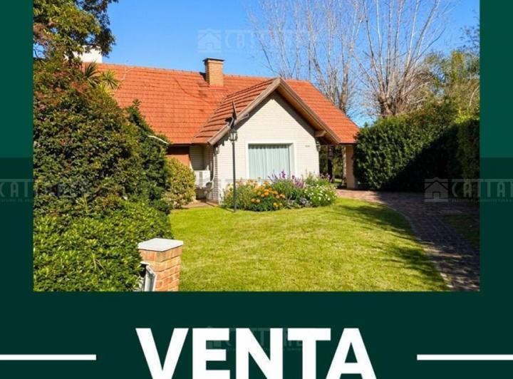 Casa · 153m² · 5 Ambientes · 1 Cochera