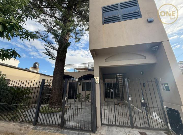 Casa · 280m² · 9 Ambientes · 2 Cocheras