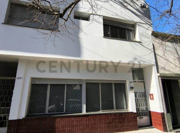 Casa · 150m² · 8 Ambientes