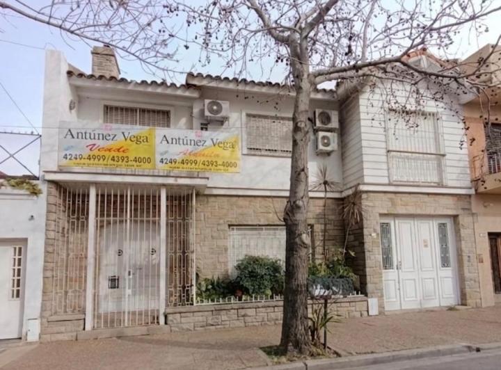 Casa · 163m² · 5 Ambientes · 1 Cochera