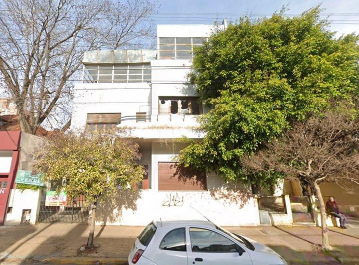 Casa · 300m² · 7 Ambientes · 1 Cochera