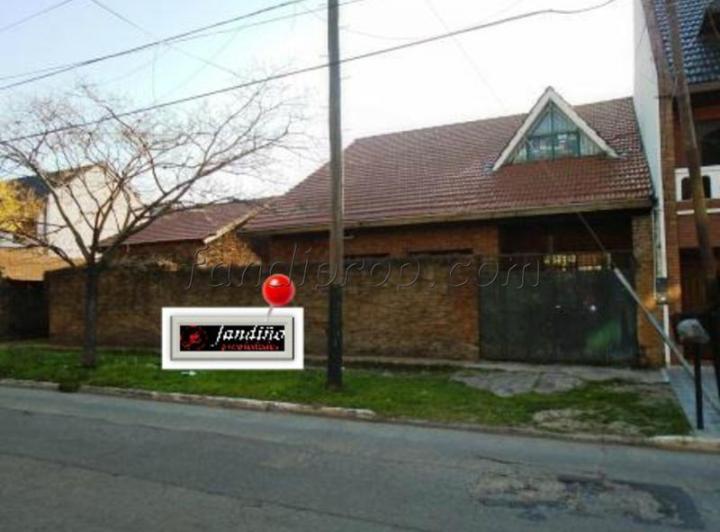 Casa · 300m² · 7 Ambientes