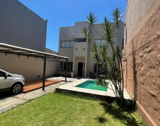 Casa · 190m² · 6 Ambientes · 1 Cochera
