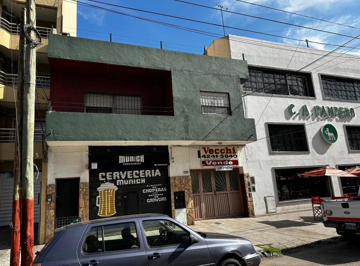 Casa · 326m² · 5 Ambientes · 4 Cocheras