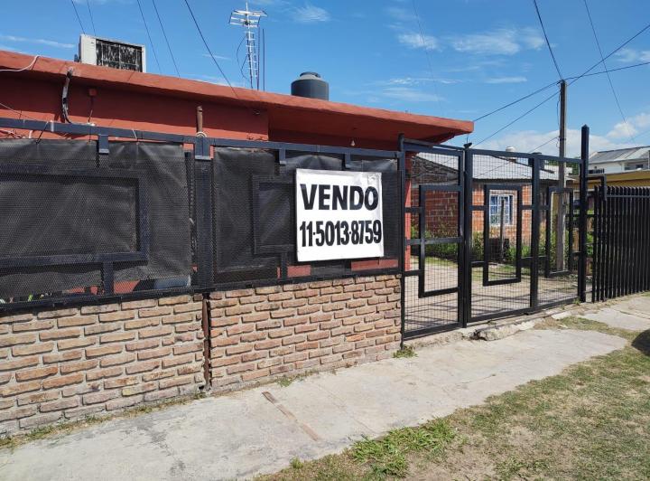 Casa · 120m² · 8 Ambientes · 2 Cocheras