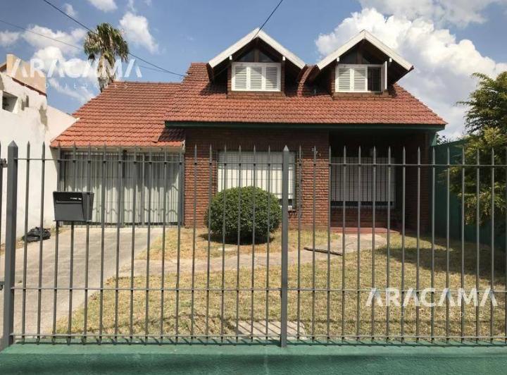 Casa · 145m² · 5 Ambientes