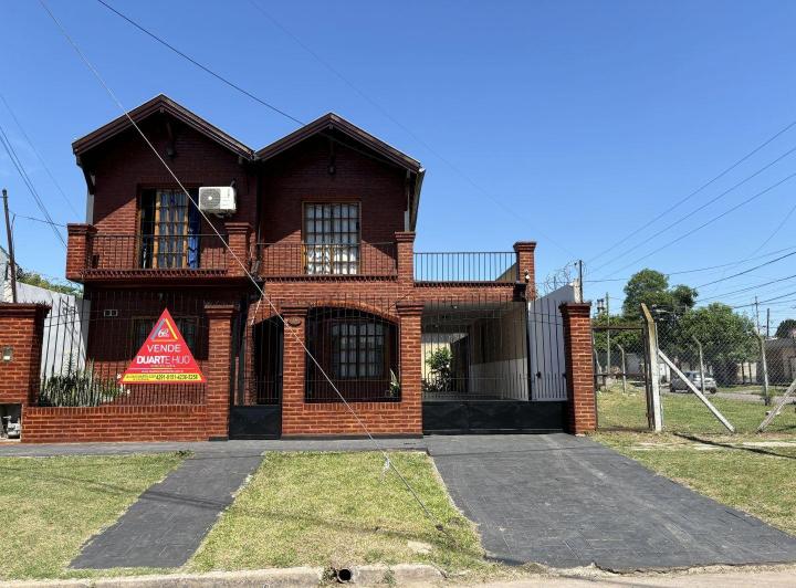 Casa · 200m² · 5 Ambientes