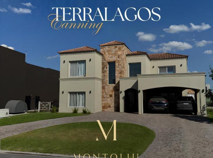 Casa · 260m² · 6 Ambientes · 8 Cocheras