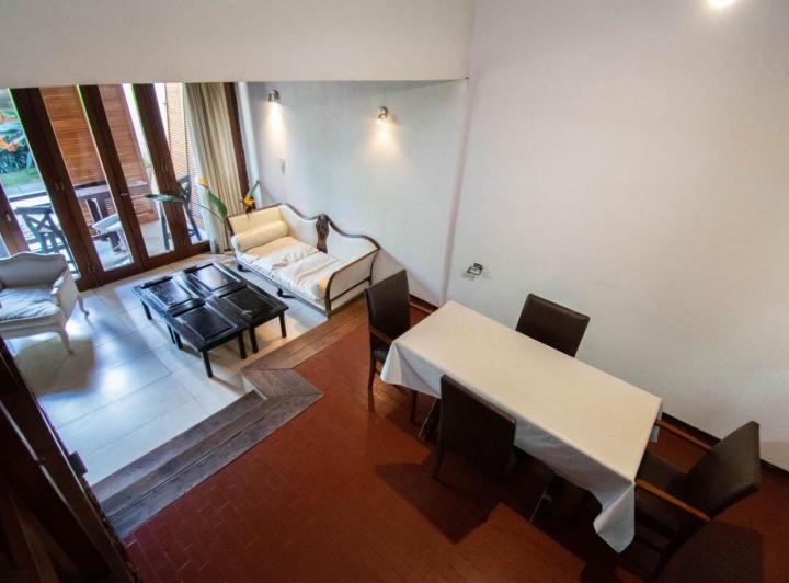 Casa · 310m² · 5 Ambientes · 2 Cocheras