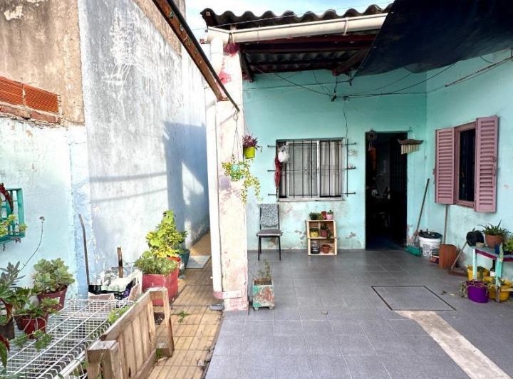 Casa · 80m² · 5 Ambientes